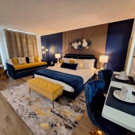 Luxury Lakeview Getaway 1 mile Universal Studios