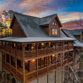 Cabin with Amazing Smoky Mtn Views