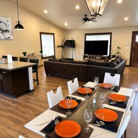 Elegant 3BR Fortuna Getaway, hotel in Fortuna