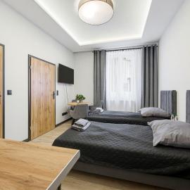 Central Platinum Apartments 9 z balkonem, מלון בריבניק