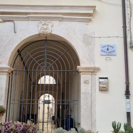 Casa Vacanze Sotto il Castello, hotel Capestranóban