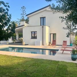 Villa Aloha - Modern Villa with Pool near Beach