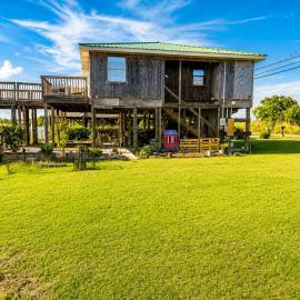 Waterfront Retreat, hotel in Slidell