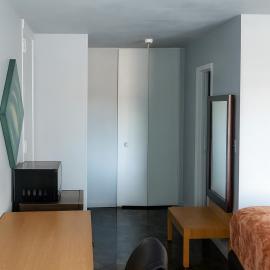 North - King Bed Hotel Studio 222