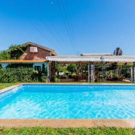 Spacious villa with private pool in Penafiel