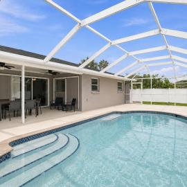 Spacious Pool Home Near Englewood Beach Sleeps 8