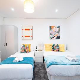 Superb London Apartment close to tube station