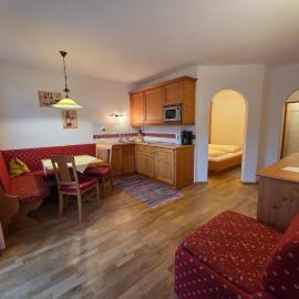 Cozy holiday apartment near Lake Achensee