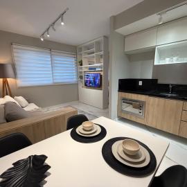 Loft moderno e completo, com piscina, academia e garagem no MaxPlaza, em Canoas, hotel in Canoas