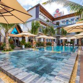 Homestay Mười Thương Hồ Tràm, hotel in Làng Phước Bửu