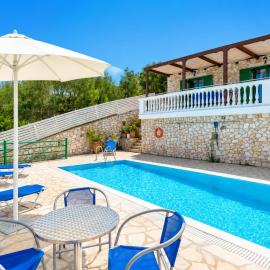 Villa Martha, hotel in Ieromónachos