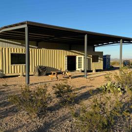 Terlingua Container Home Retreat, hotel a Terlingua