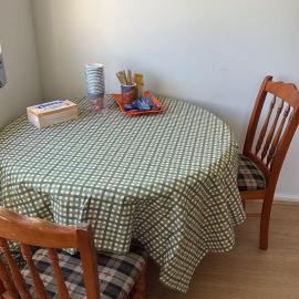 Room 6 Quiet Comfortable Room Walk to Shops, hotel in Kelmscott