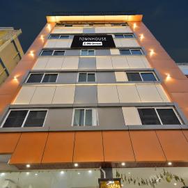 Super Townhouse Mindspace Road Gachibowli, hôtel à Hyderabad