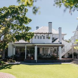 Whispering Oaks Guest House