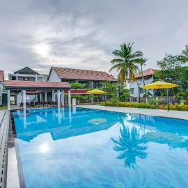 Palette Sealine Beach Resort by CheckIn Cherai, Kochi، فندق في شاطئ شيراي