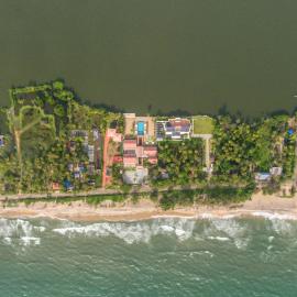 Palette Sealine Beach Resort by CheckIn Cherai, Kochi、チェライ・ビーチのホテル