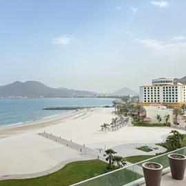 Luxury 2BR Khorfakkan Resort with Beach Access, hotell i Khawr Fakkān