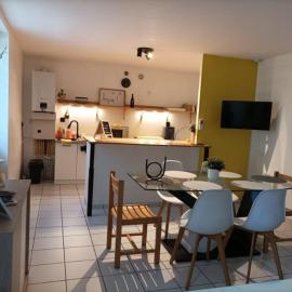 Charmant appartement, hotel a Cusset