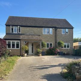 Cotswold Village Bed and Breakfast, Hotel in Alderton