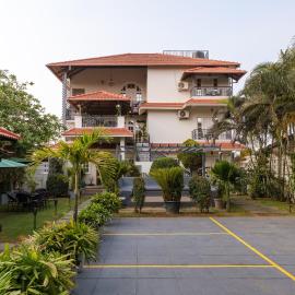 The Elegant homes, hotel in Kushālnagar