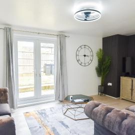 House Sleeps 7 with Parking