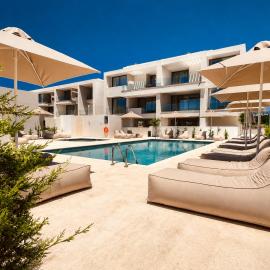 Avalon Gardens B101 - Designer Resort Studio