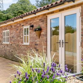 Woodcutters Cottage, Hotel in Fulletby