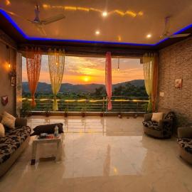 Shourya Home Stay, Hotel in Aiju