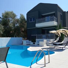 Alivka Apartments, hotel v mestu Apolpaina