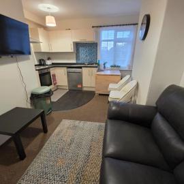 Newly Renovated 2 Bed Flat - Free Parking, hotel a Oadby
