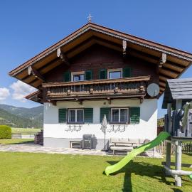 Familienparadies - Chalet Hoamatl, hotel i Achenkirch