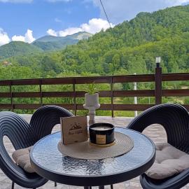 Blue Lagoon Apartments, hotel in Crni Vrh