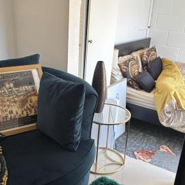 1 Bed Apartment Sleeps 2 - Free Parking - Pets, hotel a Gravesend