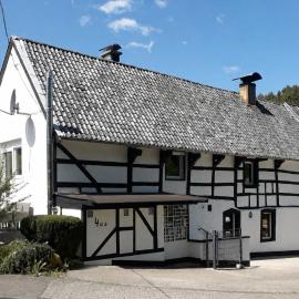 modern vs rustikal - Maisonette Wohnung mit Terrasse