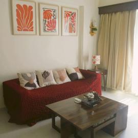 Luxe 2BHK flat with pool, WiFi, Netlfix, kitchen