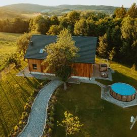 Eno Chata 240 m2 na wyłączność dla grup, hotelli kohteessa Chojnik
