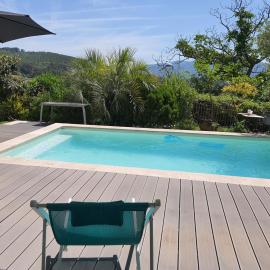 Les Petits Muriers, hotel sa Carnoules