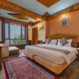 Snowfall View Home Kufri Operated by Splendid Retreat Hotels - Family Groups & Events - Forest Tracks - Vacation - Memories