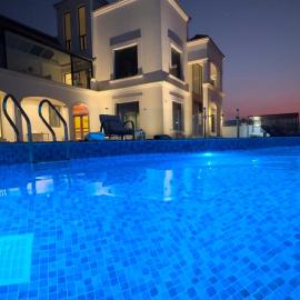Salalah Ittin Chalet - 5 star Chalet
