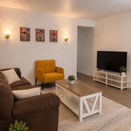 Garden House - 3BR-2BA Near UF, Shands, Downtown, מלון בגיינסוויל