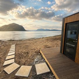 Hundeidvik Fjord Retreat - Fjord Suite, hotel a Hundeidvik