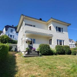 Big apartment near ferry and port, Hotel in Kristiansand
