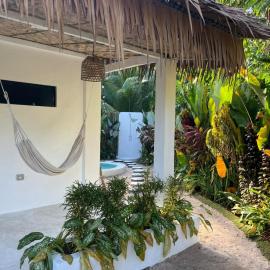 Reef Reset House Villa-Ice Bath-Starlink, hotel in Libertad