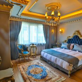 REAL KiNG SUiTE HOTEL, hótel í Trabzon