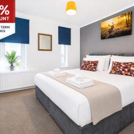 The Randolph 2 Bedroom Apartment- Free Parking Ideal for Contractors & Business Travellers