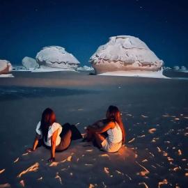 Overnight camping at white desert,white desert safari trip, hotel di Kairo
