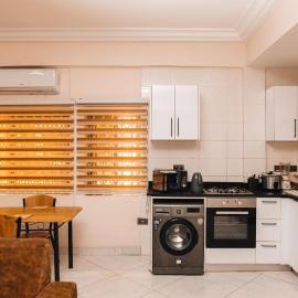 EXQUISITE 1 BR Suite, RealShala Properties, hotelli kohteessa Ashalebotwe