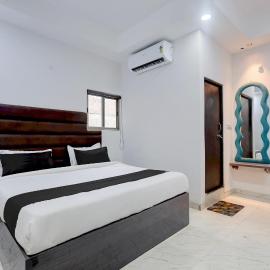 Viesnīca HOTEL O T9T pilsētā Indaura