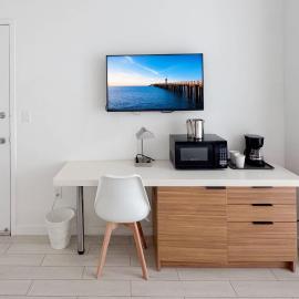 30th Fl Beachwalk Studio Bay Balcony